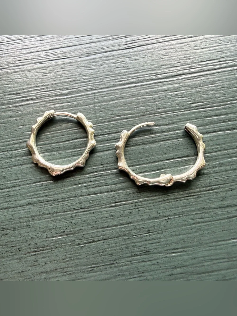 Monica Vinader Siren Muse Ripple Small Hoop Earrings in Sterling Silver